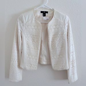 NWT H&M cream embroidered long sleeve crop jacket